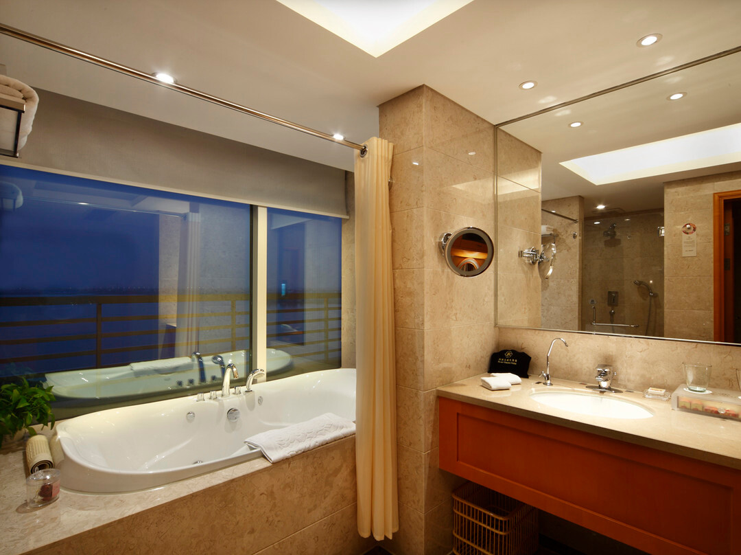 润澳花园大酒店主图