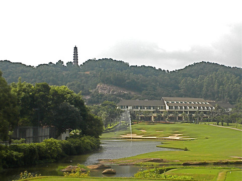 莲花山高尔夫球会-广州市必去景点