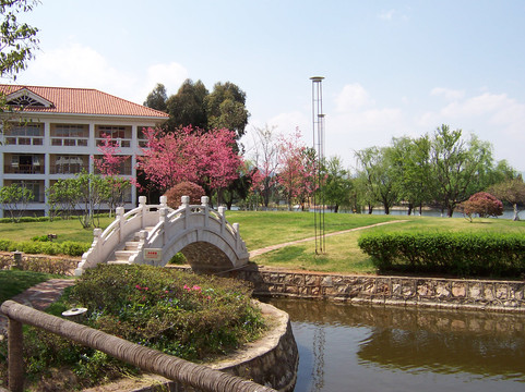 云南滇池温泉花园国际大酒店主图