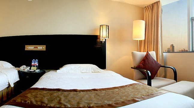 广州天一酒店（市二宫地铁站店）主图