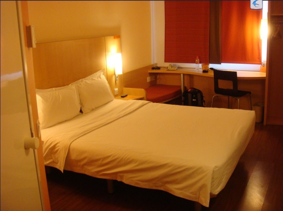 天津天纬宜必思酒店地纬路店主图