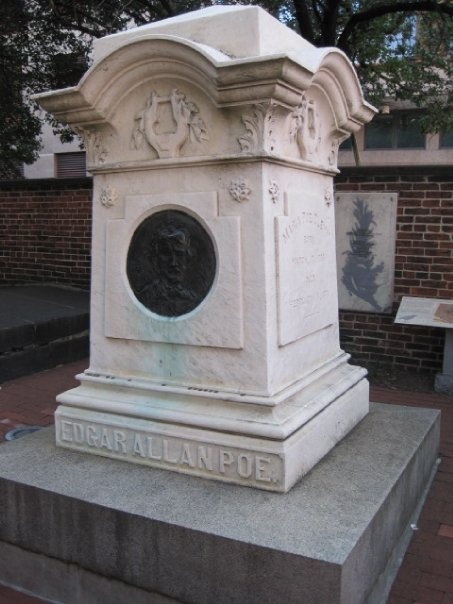 Edgar Allan Poe's Grave Site and Memorial-巴尔的摩必去景点
