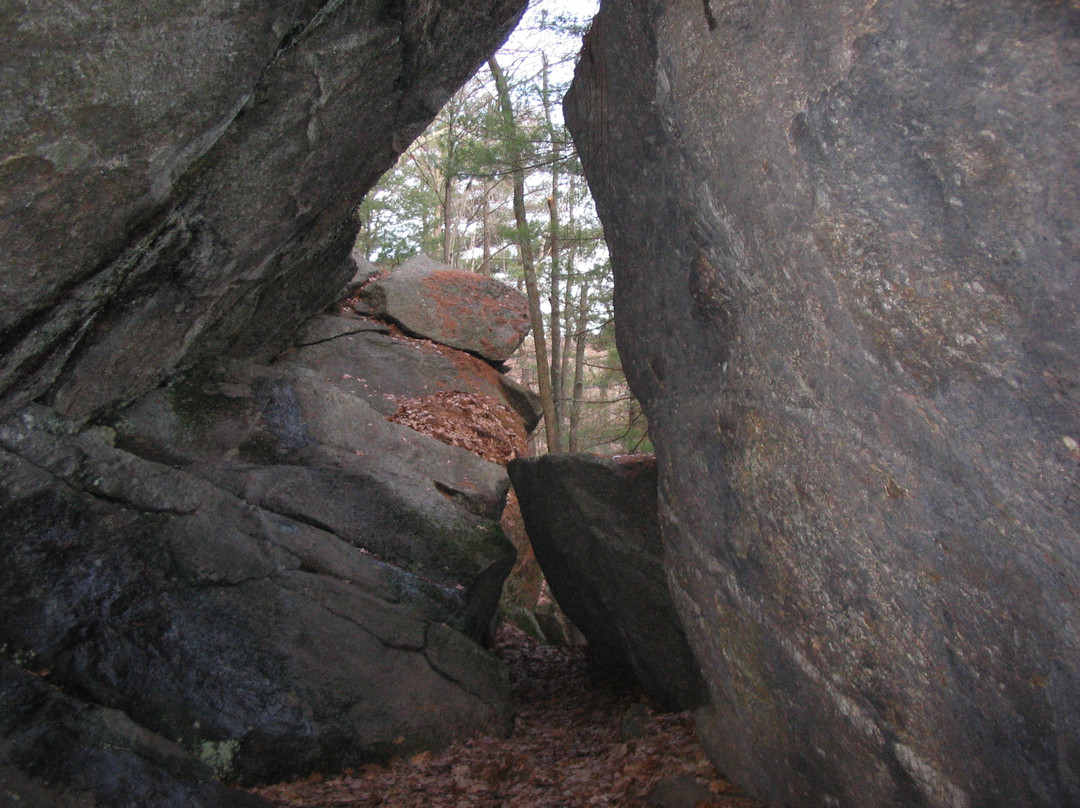 Rock House Reservation-West Brookfield必去景点