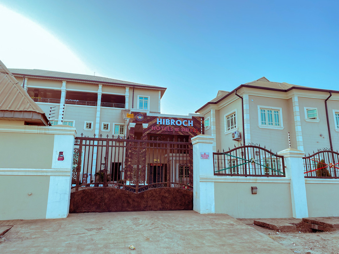 Hibroch Hotel And Suites