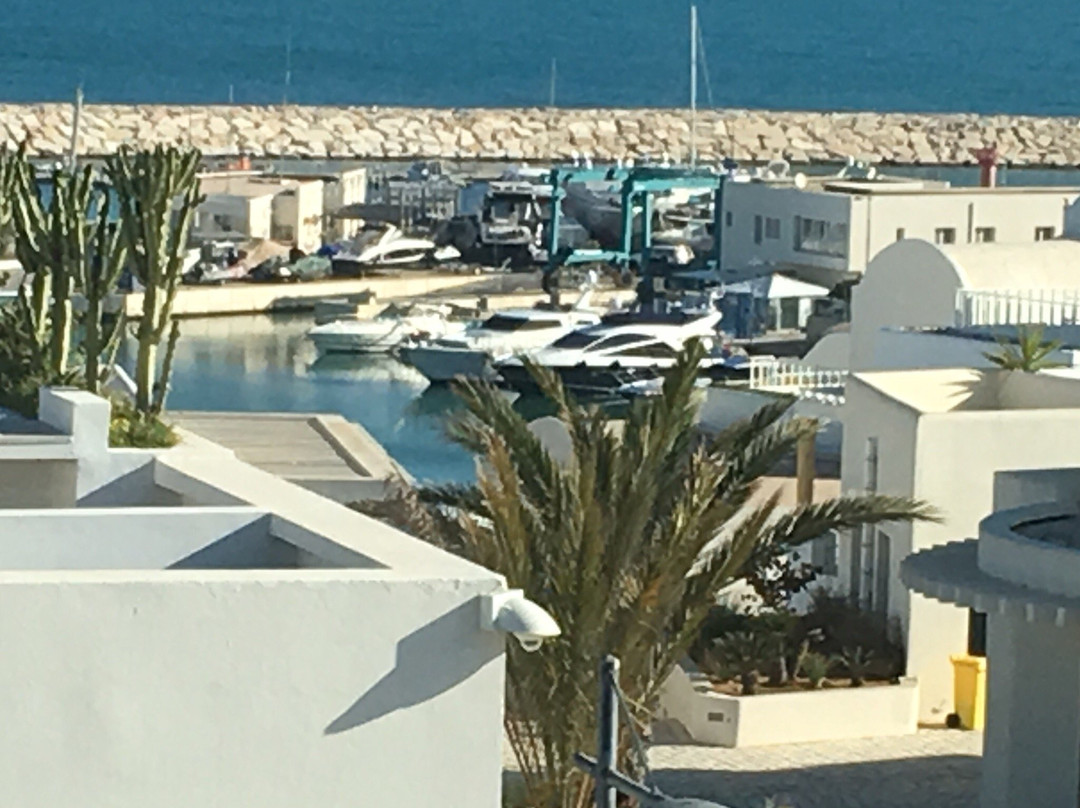 Casa Del Mar