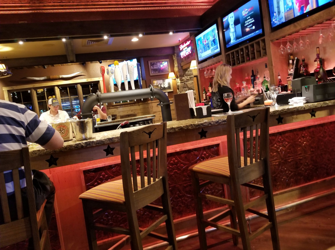 科林斯维尔餐馆和美食-Colton's Steak House & Grill