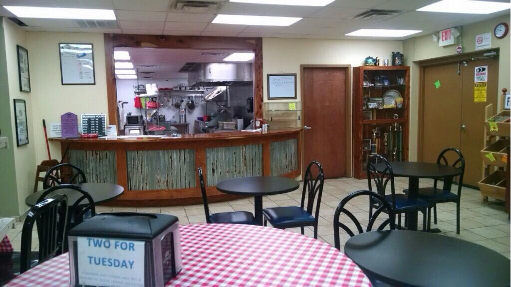 Love Valley餐馆和美食-Tomlin Mill One Stop Featuring Karen's Kitchen