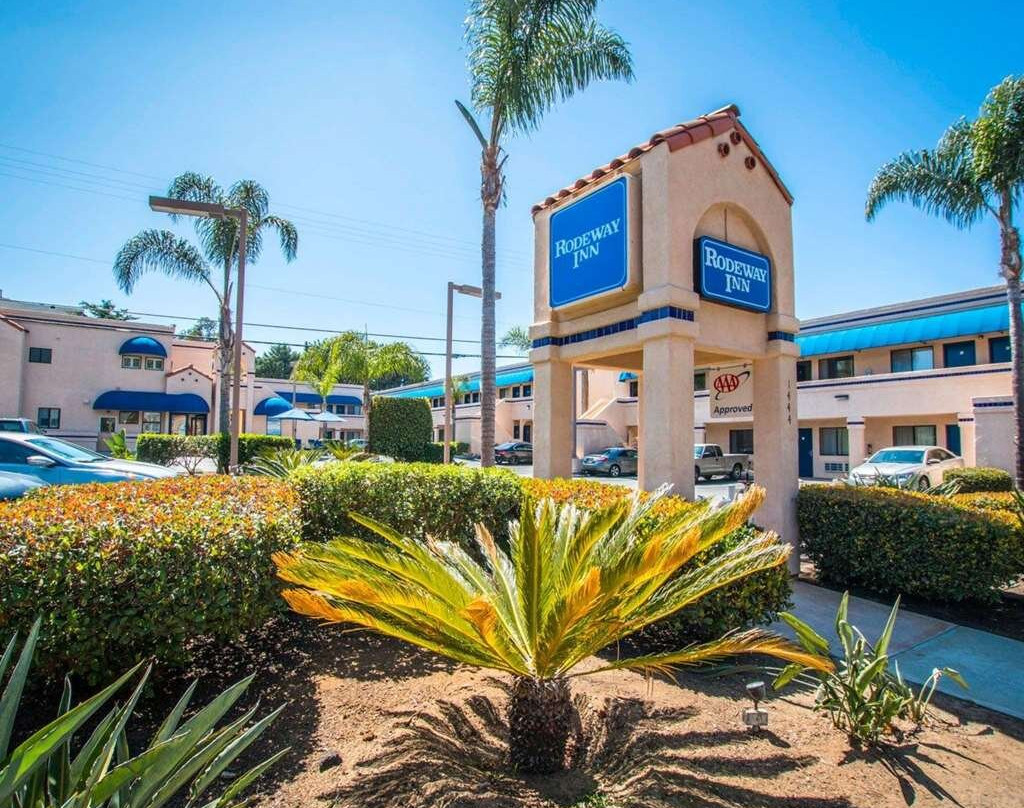 恩西尼塔斯罗德威酒店主图