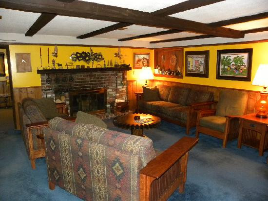 Arapahoe Ski Lodge