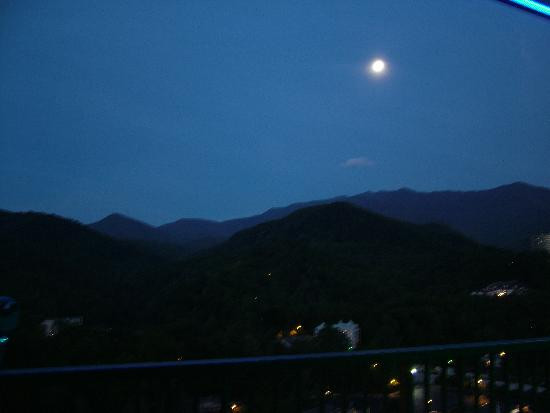 Gatlinburg Space Needle-盖林柏格必去景点