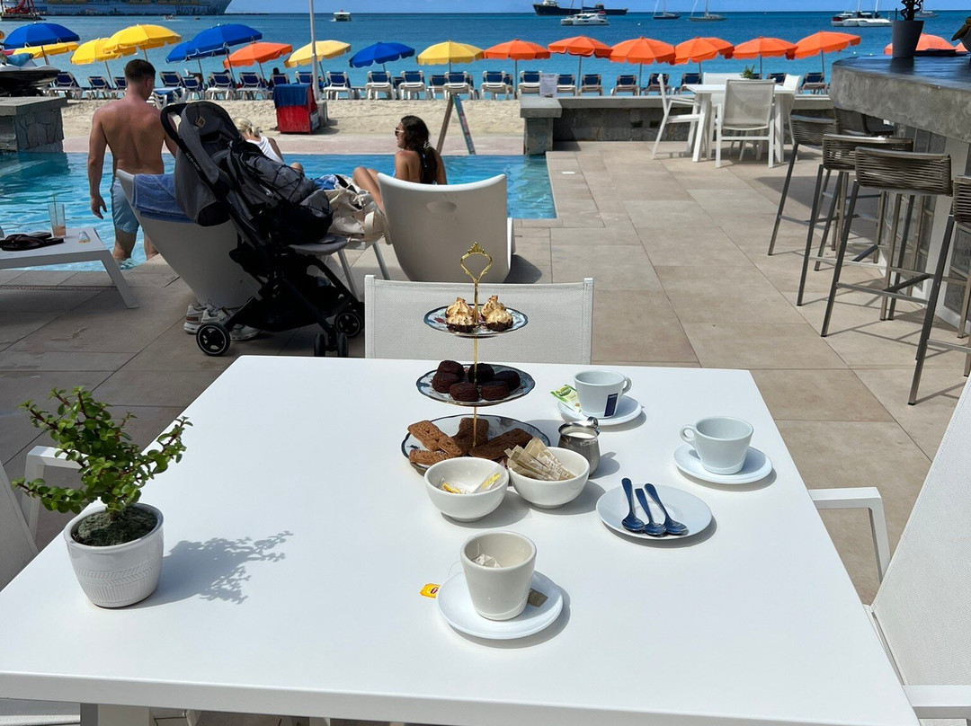 Seaview Beach Hotel主图