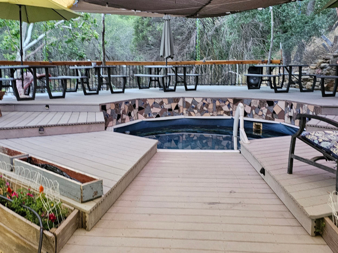 Gena's Sierra Inn And Restaurant主图