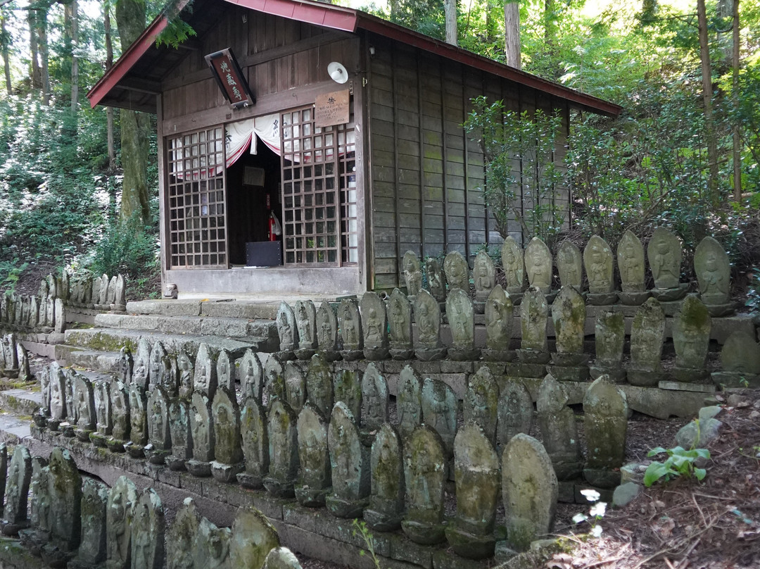 Nihyaku Jizo-盐尻市必去景点