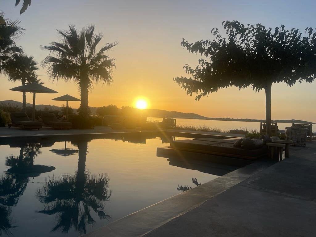 Seesoo Paros Beachfront Resort主图