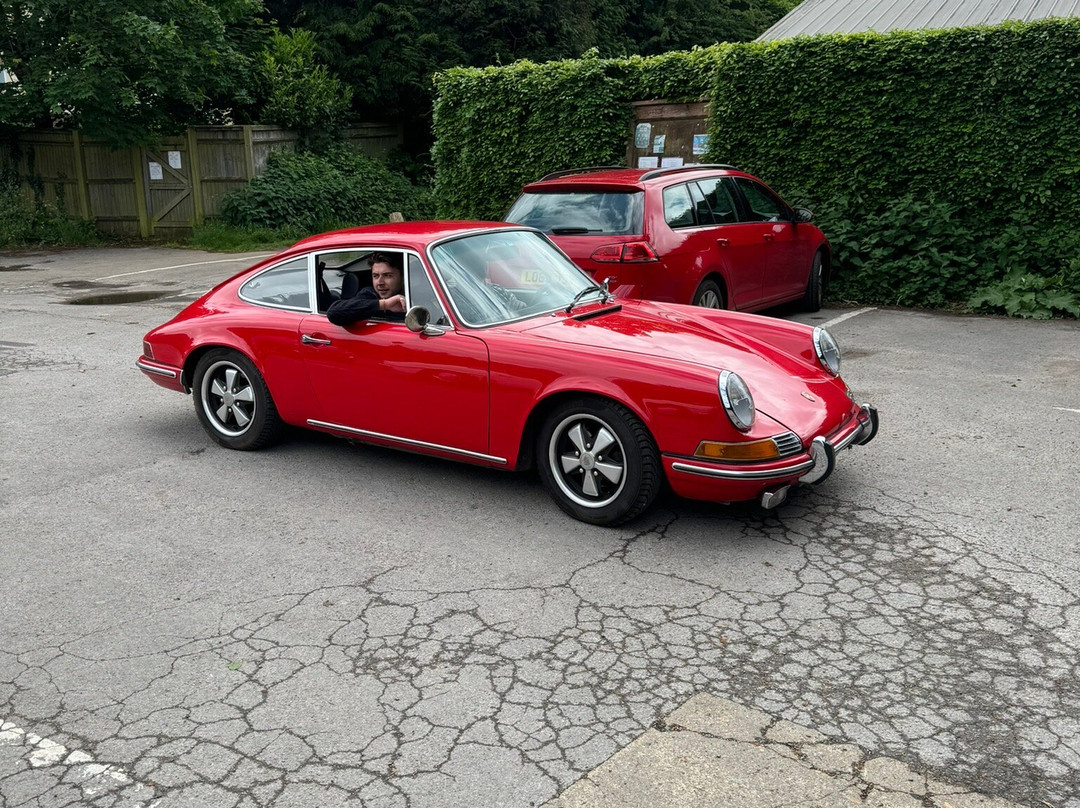 Webb's of Weybridge Classic Car Hire景点图片