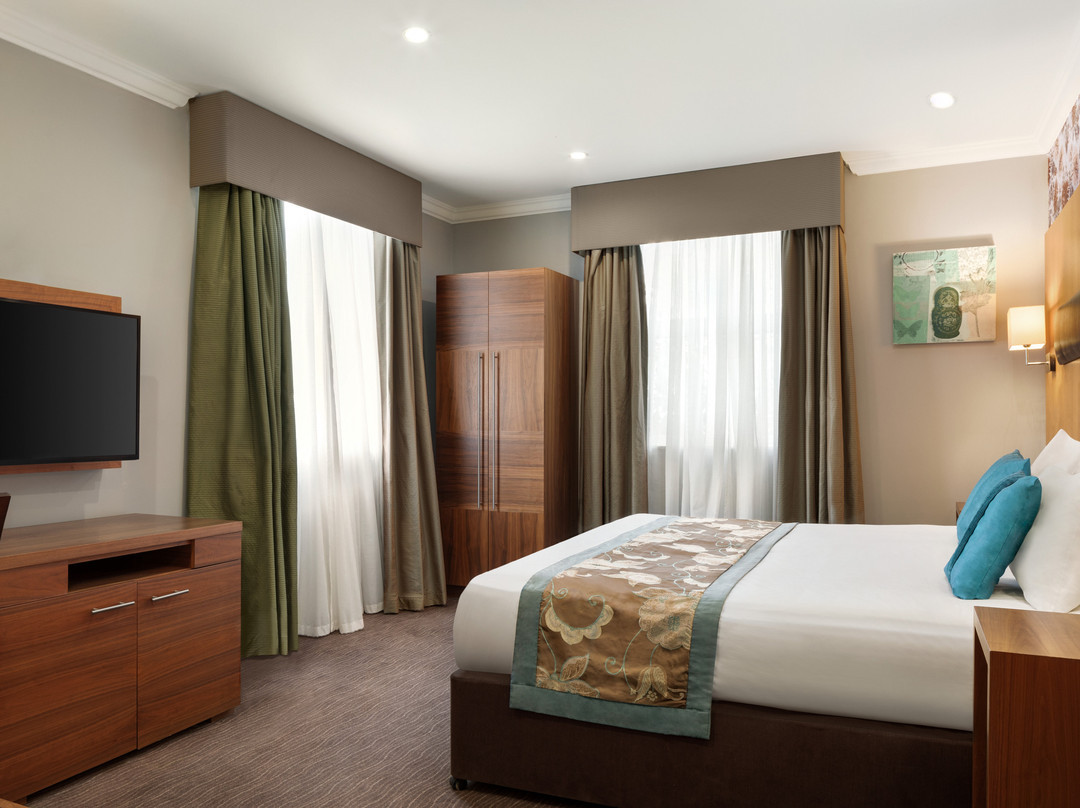 Ramada By Wyndham Cheltenham主图