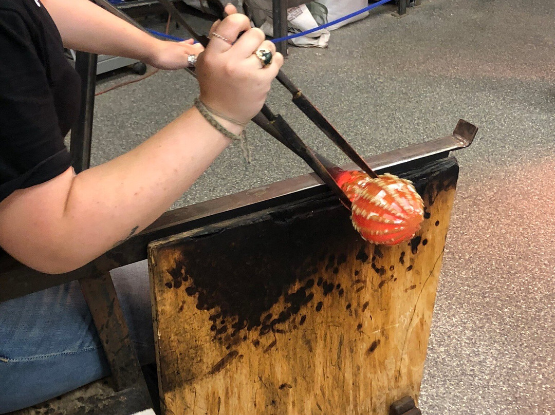 Hot Shop Glass-拉辛必去景点