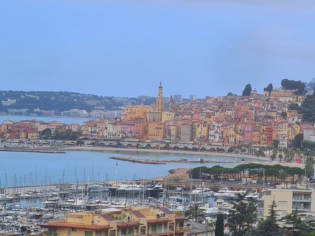 Live Harmony-芒通必去景点