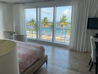 珊瑚海滩俱乐部主图