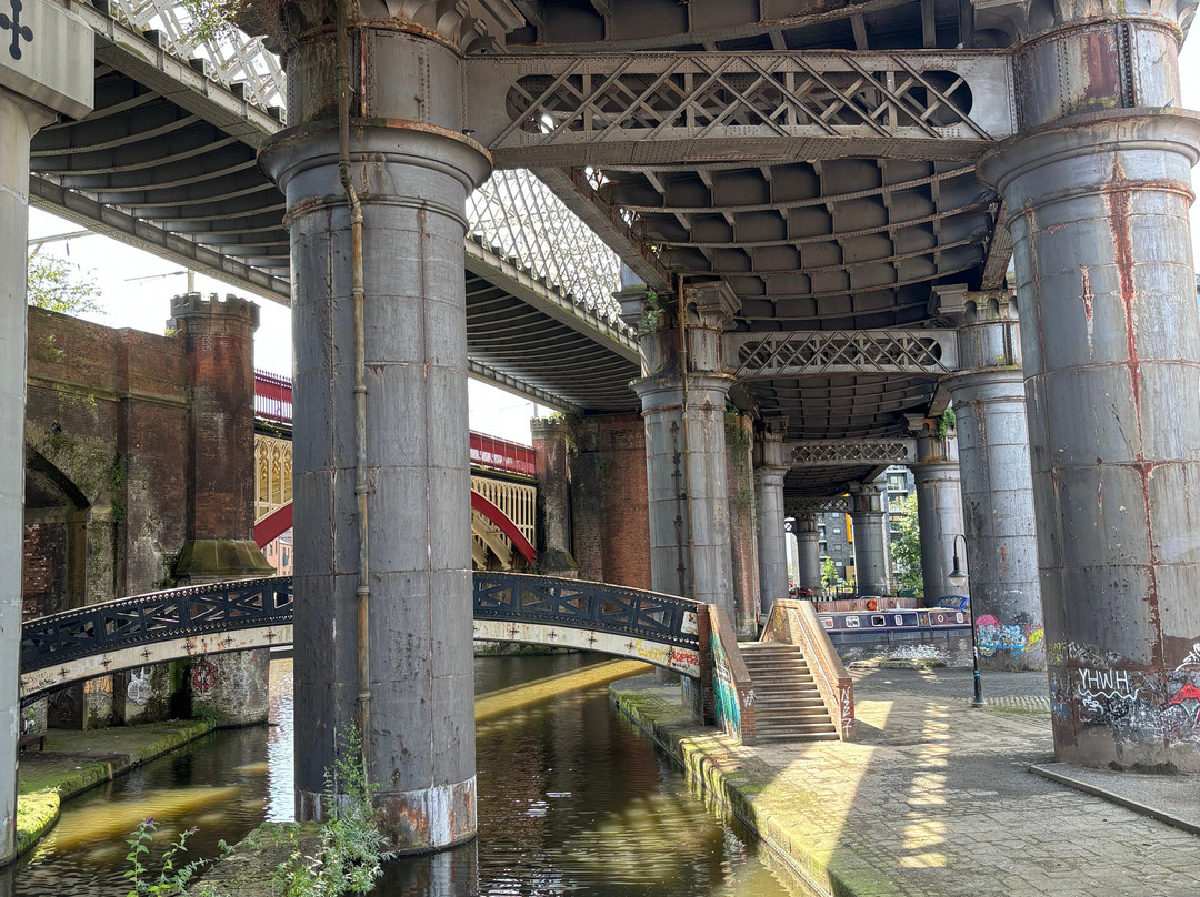 Manchester Taxi Tours景点图片