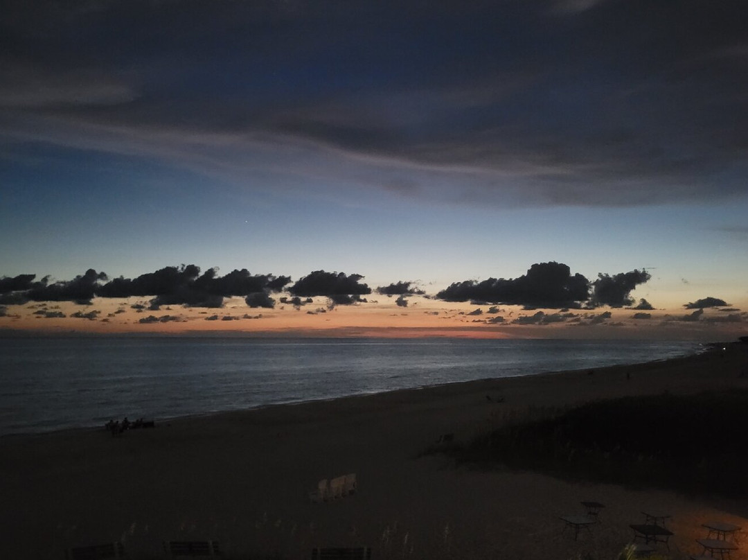 Mainsail Beach Inn主图