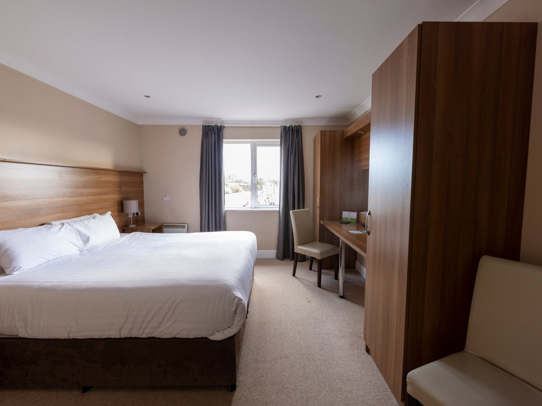 Riverside Hotel主图