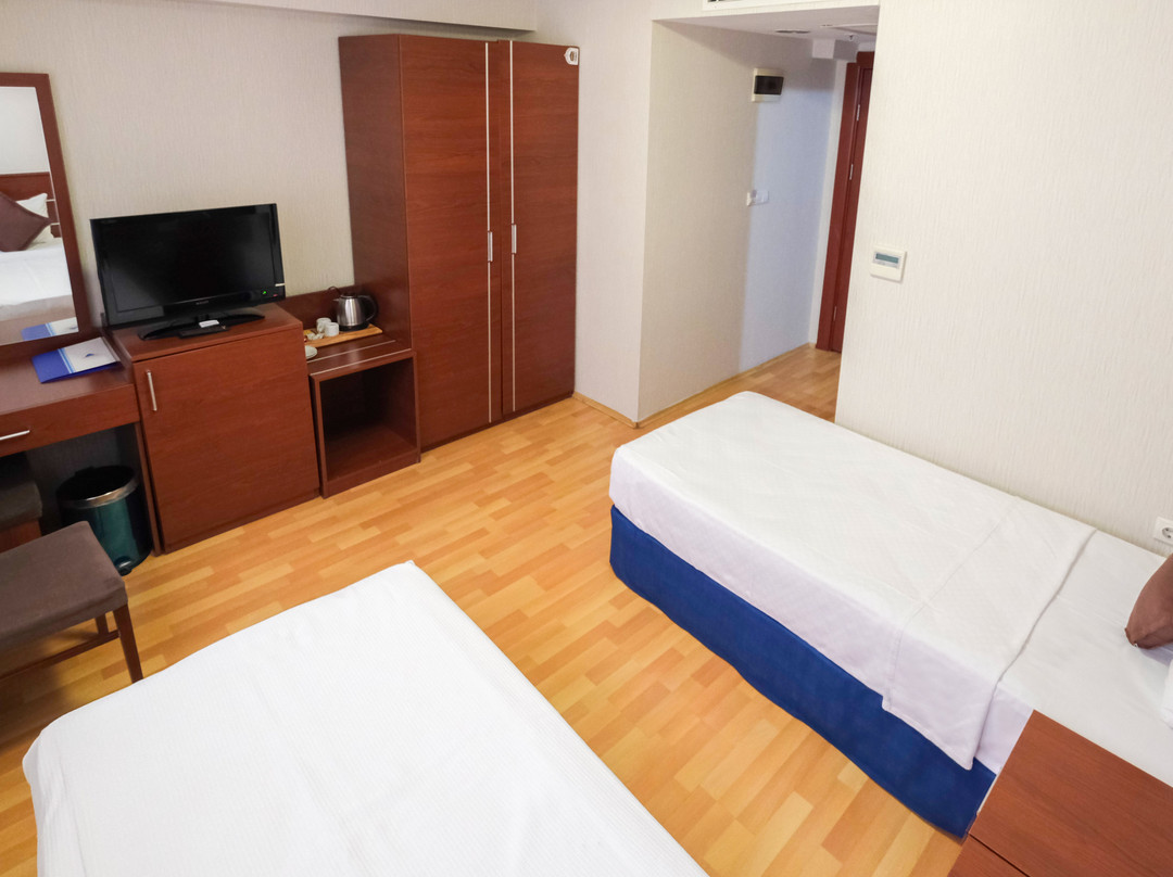 Siyav Hotel主图