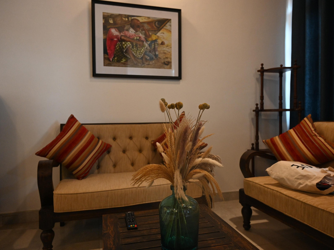 伊甸园假日村庄酒店主图