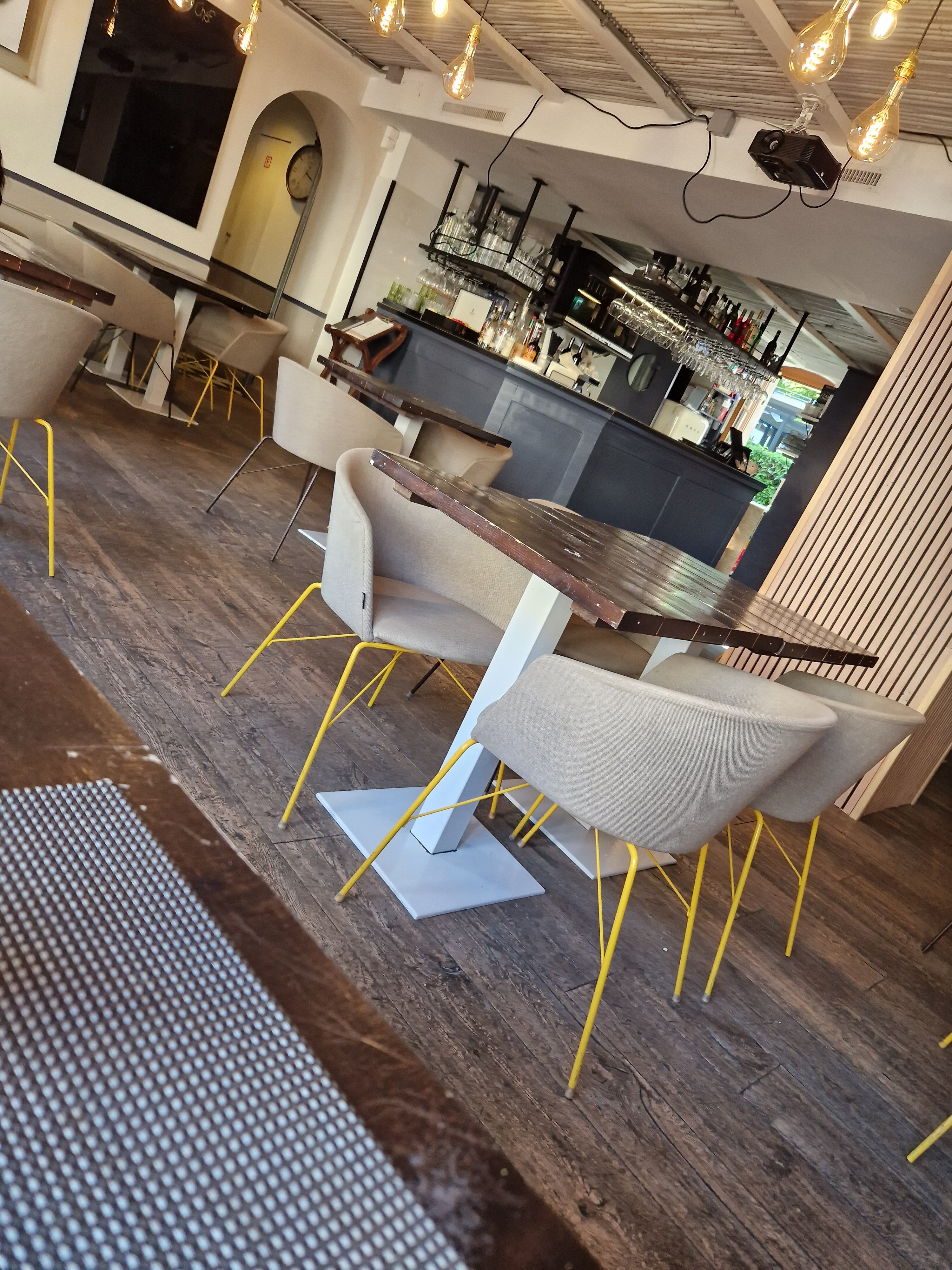 Auberge de Carouge-官方