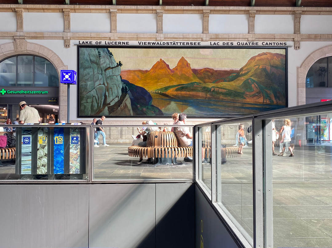 Basel SBB Station景点图片