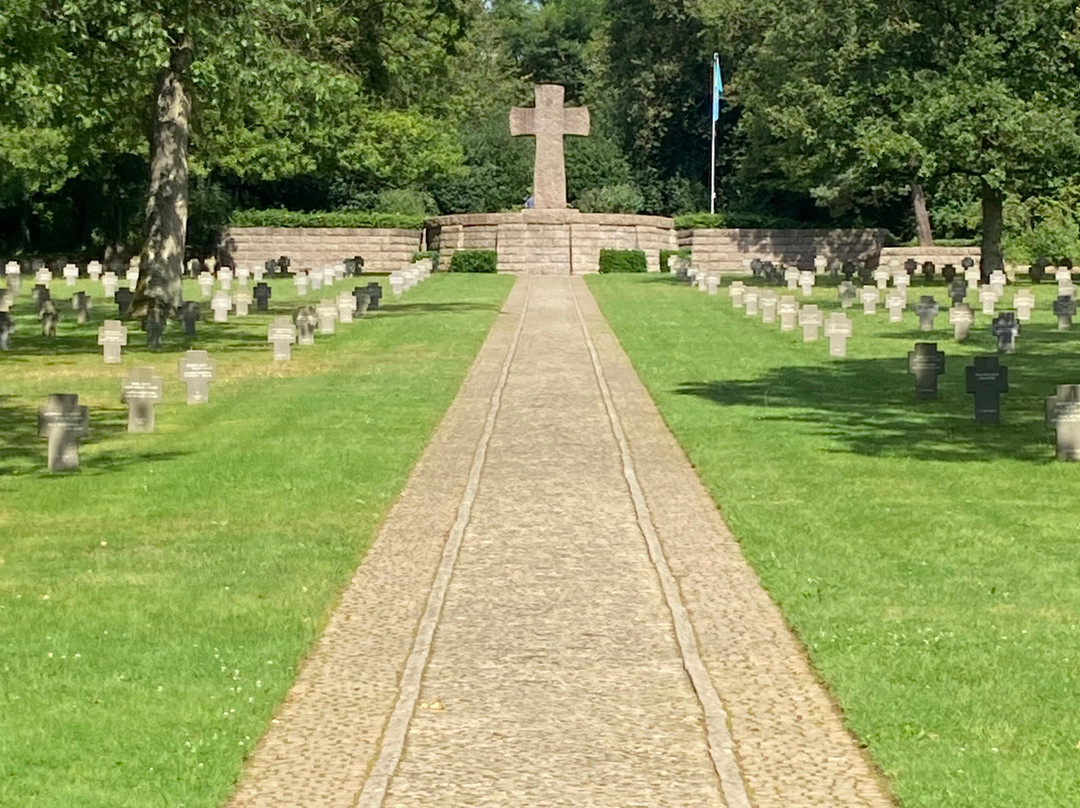 Sandweiler German Military Cemetery, Luxembourg-Sandweiler必去景点