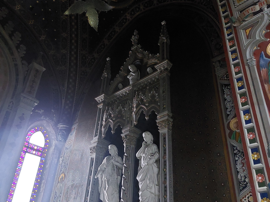 Cattedrale San Leopardo-奥西莫必去景点