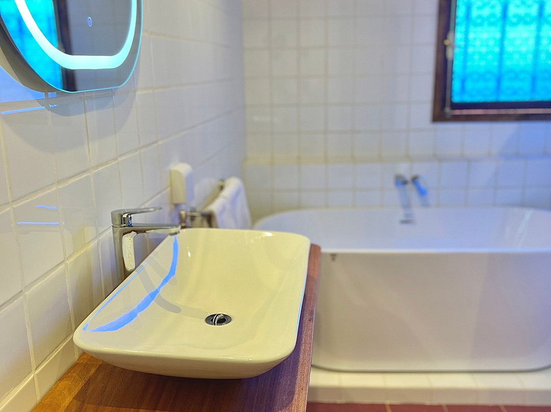 Fly Fishes Hotel主图