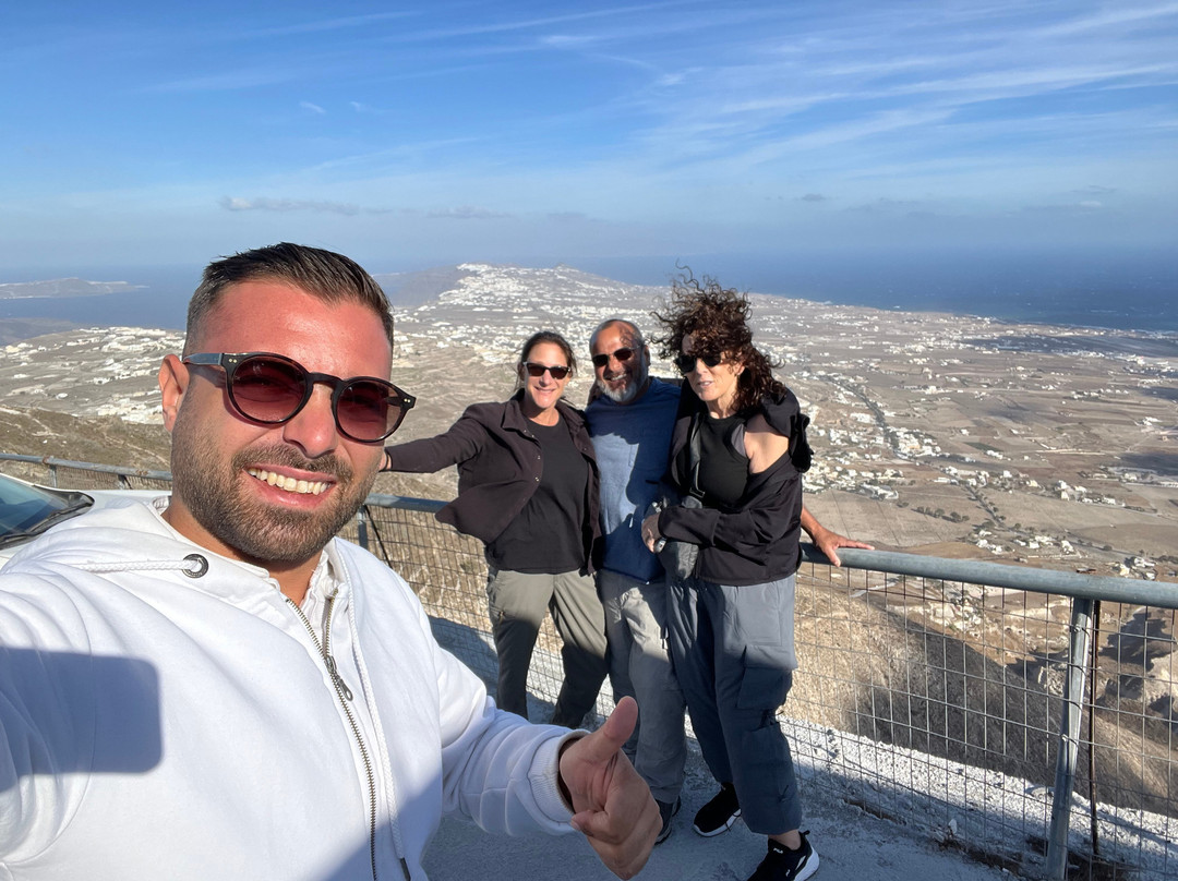 Saffron Tours Santorini-圣托里尼必去景点