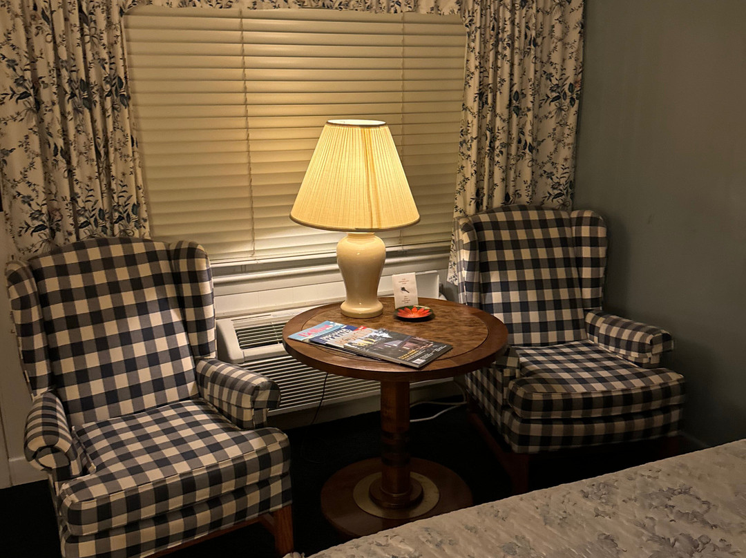 The Mount Battie Inn主图