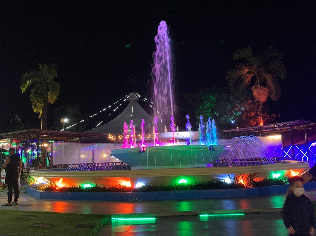 Gloria's Fantasyland-达皮丹市必去景点