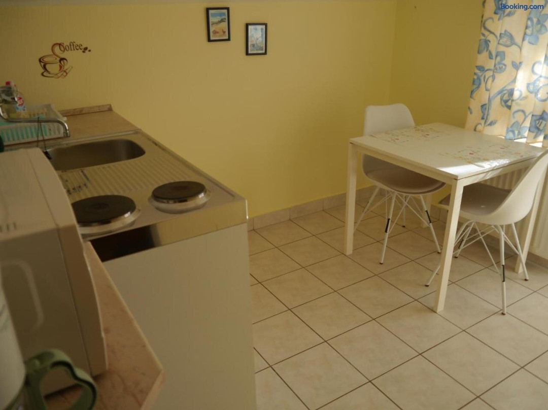 Hévíz -Alsópáhok Villa-Erika Apartman