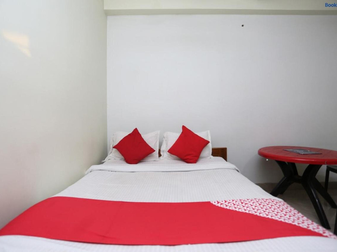 OYO 25111 Nandi Inn