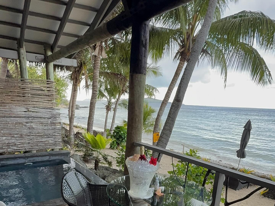 塔底莱岛度假村主图