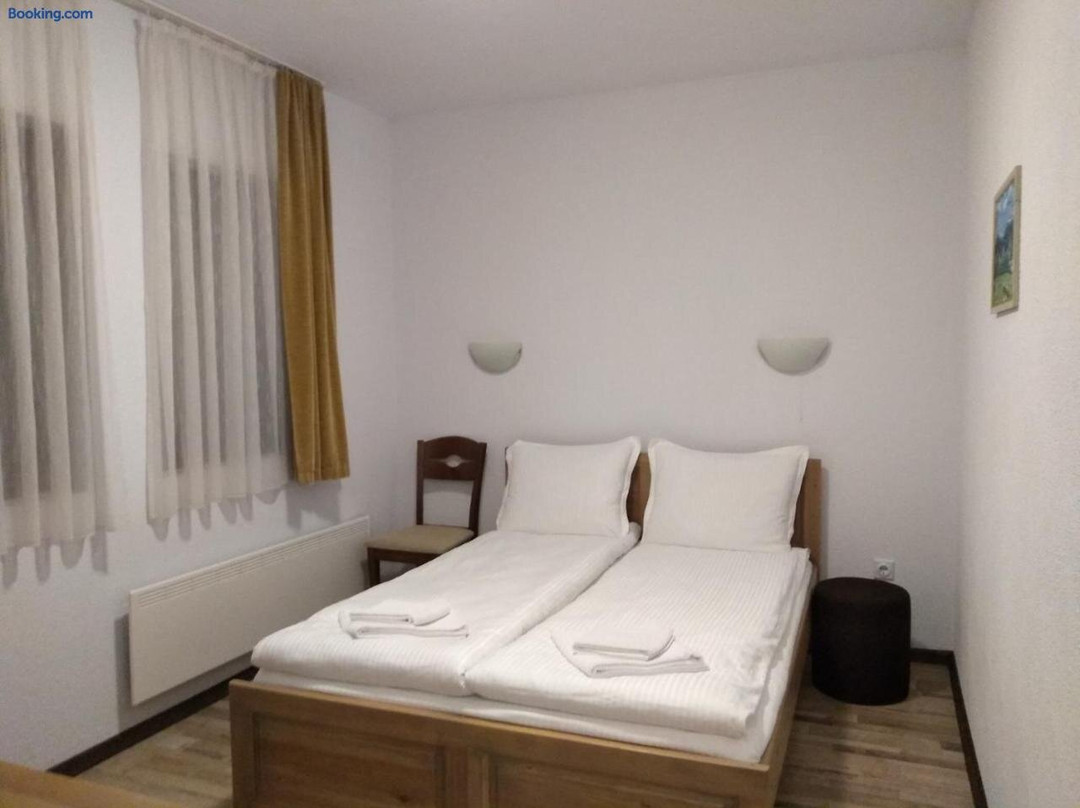 Rozhen酒店住宿-Kŭshta za gosti Byal Margarit