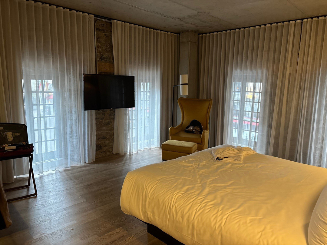 威廉格雷酒店主图