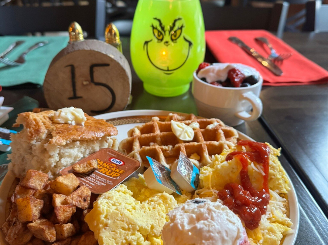 Tamarack Lodge & Glamping Resort CT