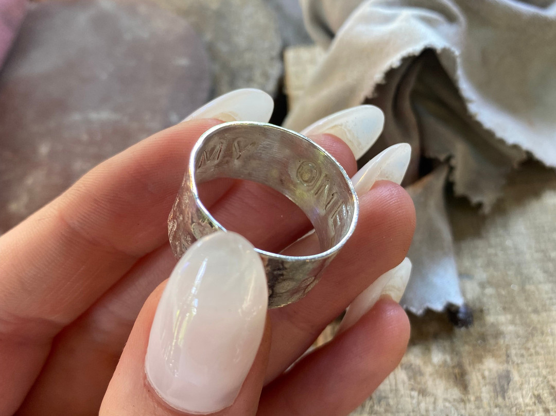 Dragonfly Silver Jewellery Making景点图片
