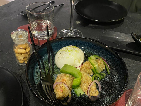 Painted Black The Italian Gastro Club-地拉那必去景点