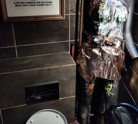 Who Hit John-维尔纽斯必去景点