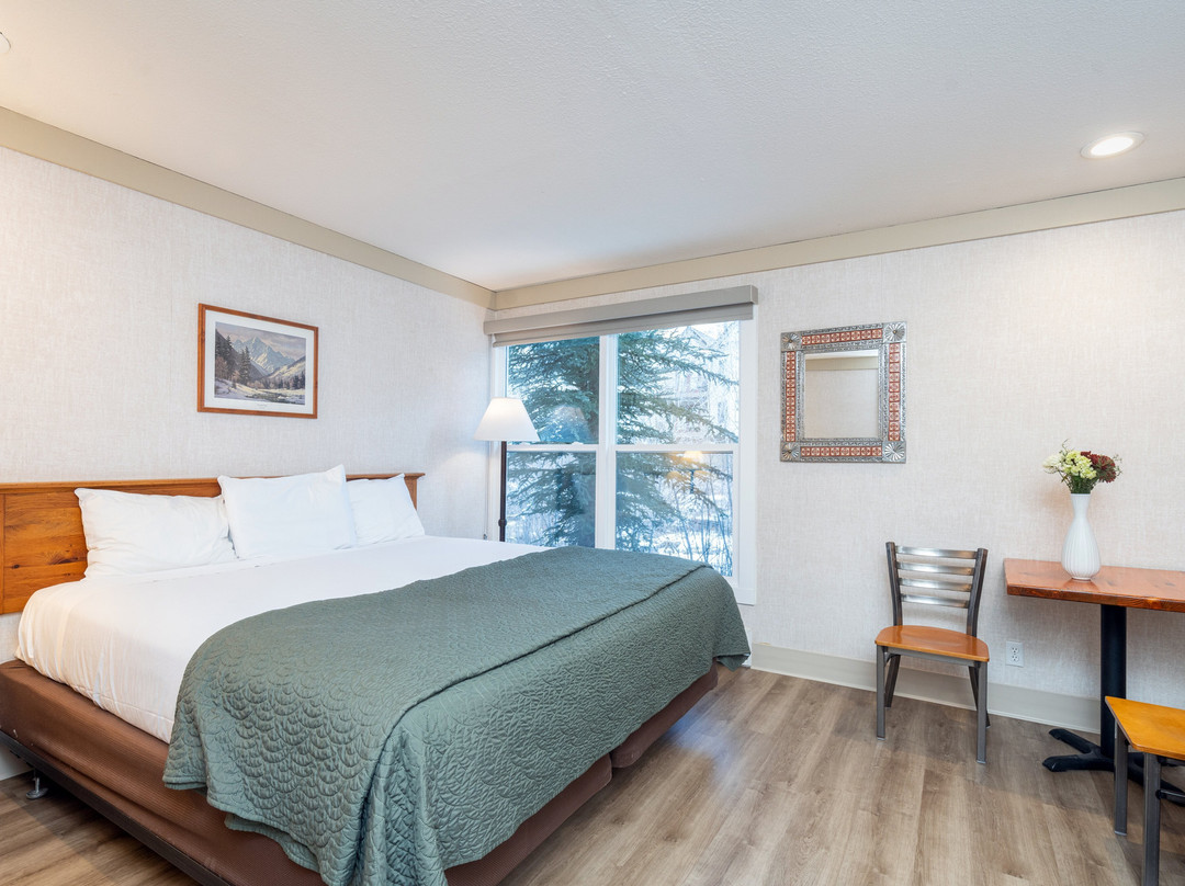 Mountainside Inn主图