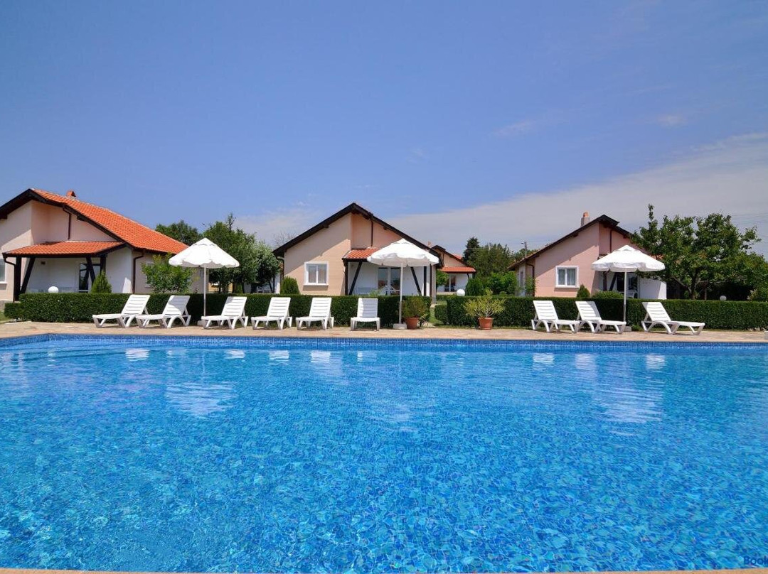Sunny Hills Villas
