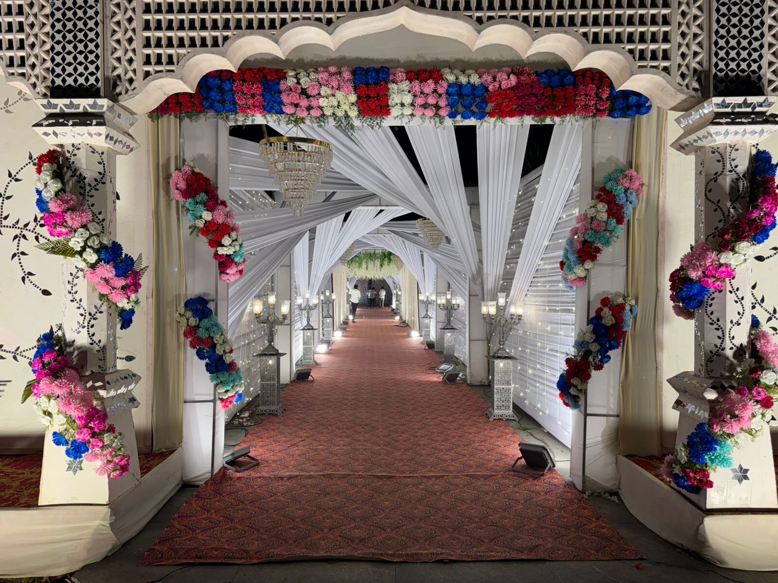 Lords Hrim Akshara Resort Basar-客卧