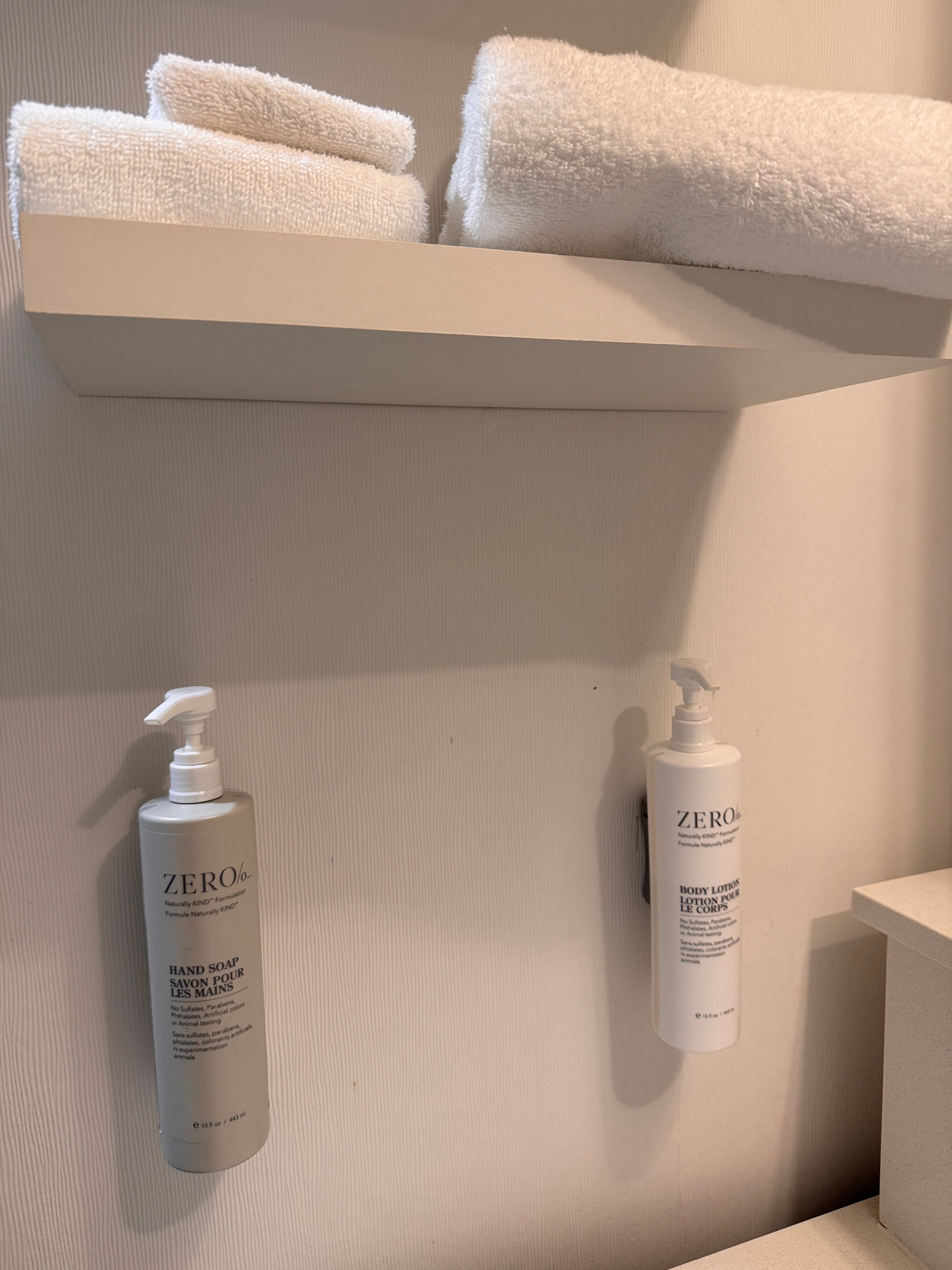 Hampton Inn Louisville East/Hurstbourne-浴室