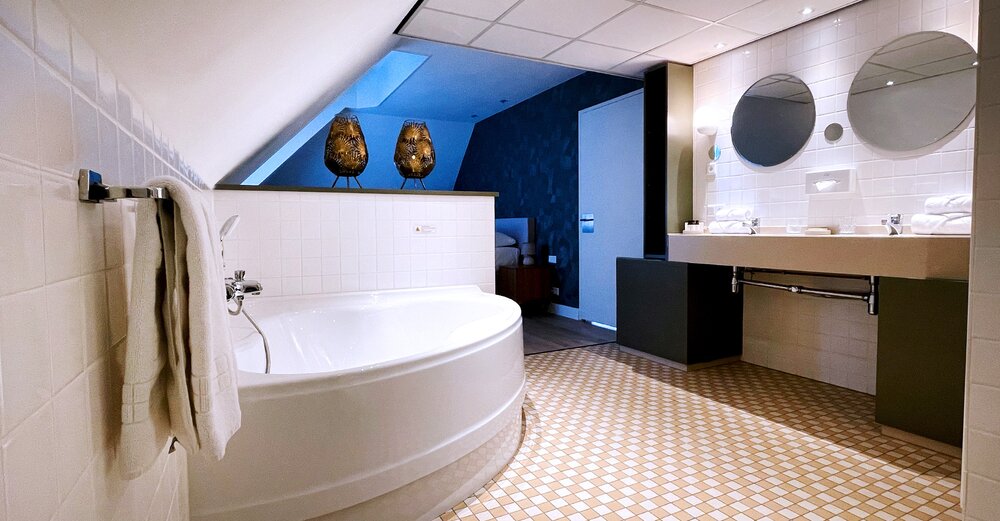 Hotel Restaurant Oud London-浴室